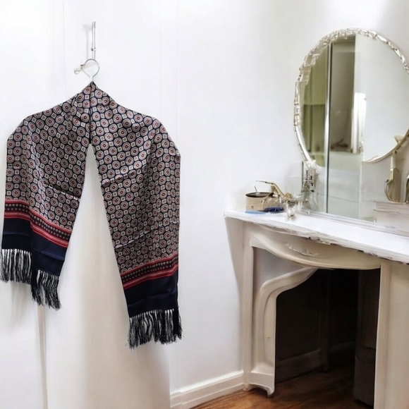 QINREN DOUBLEFACED SATIN SILK SCARF WITH FRINGE 52''x11" - Picture 8 of 8